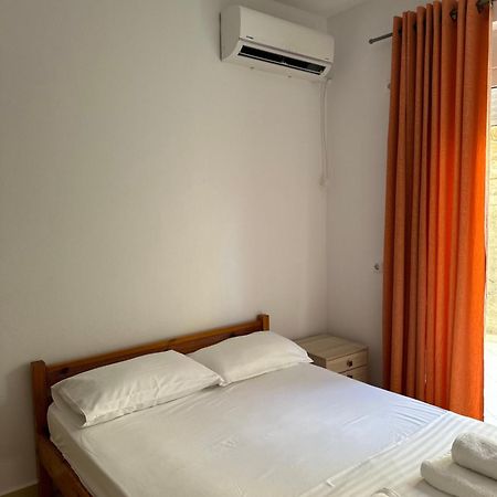 Vila Lemon Tree Саранде Екстериор снимка