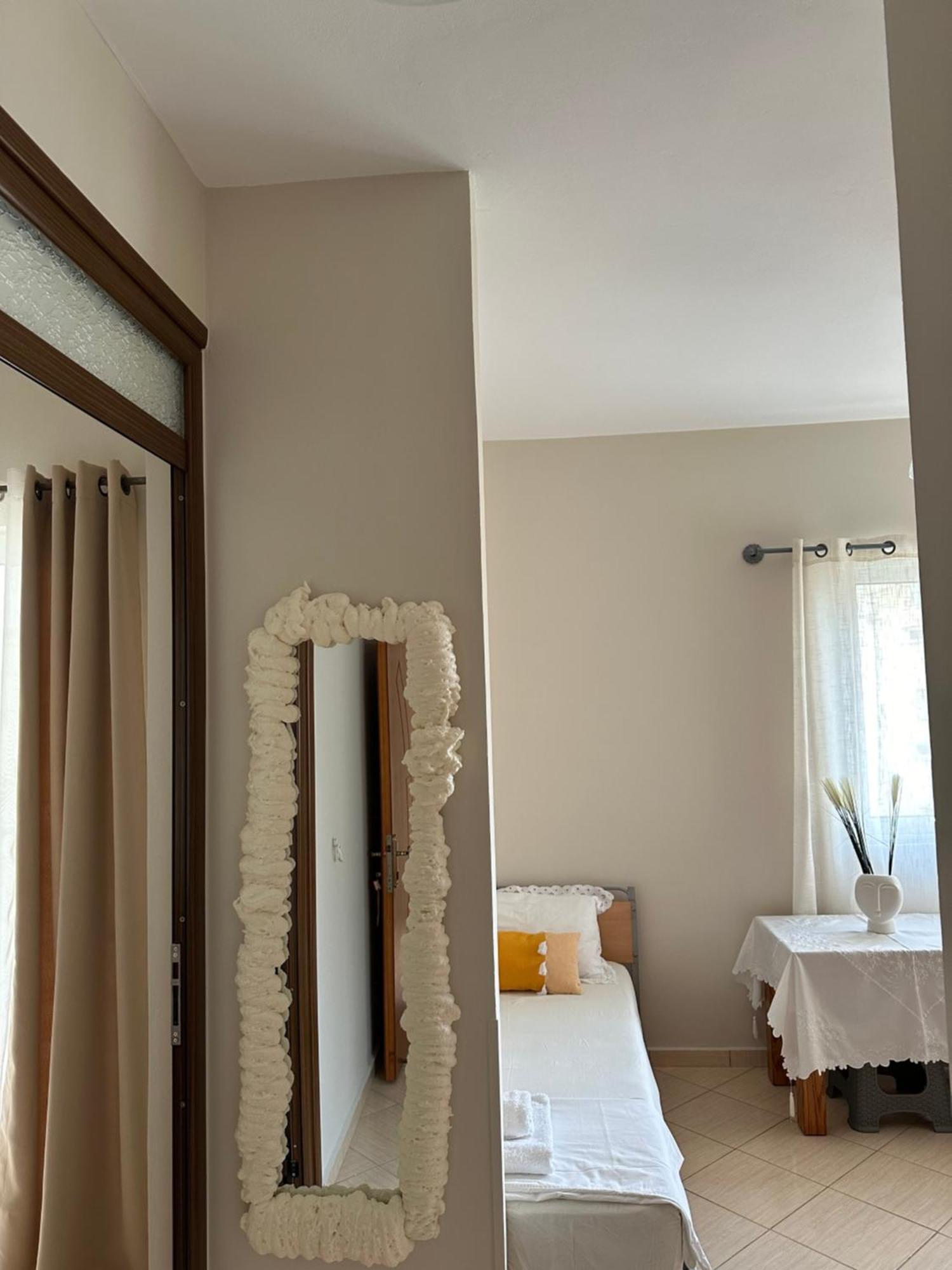 Vila Lemon Tree Саранде Екстериор снимка