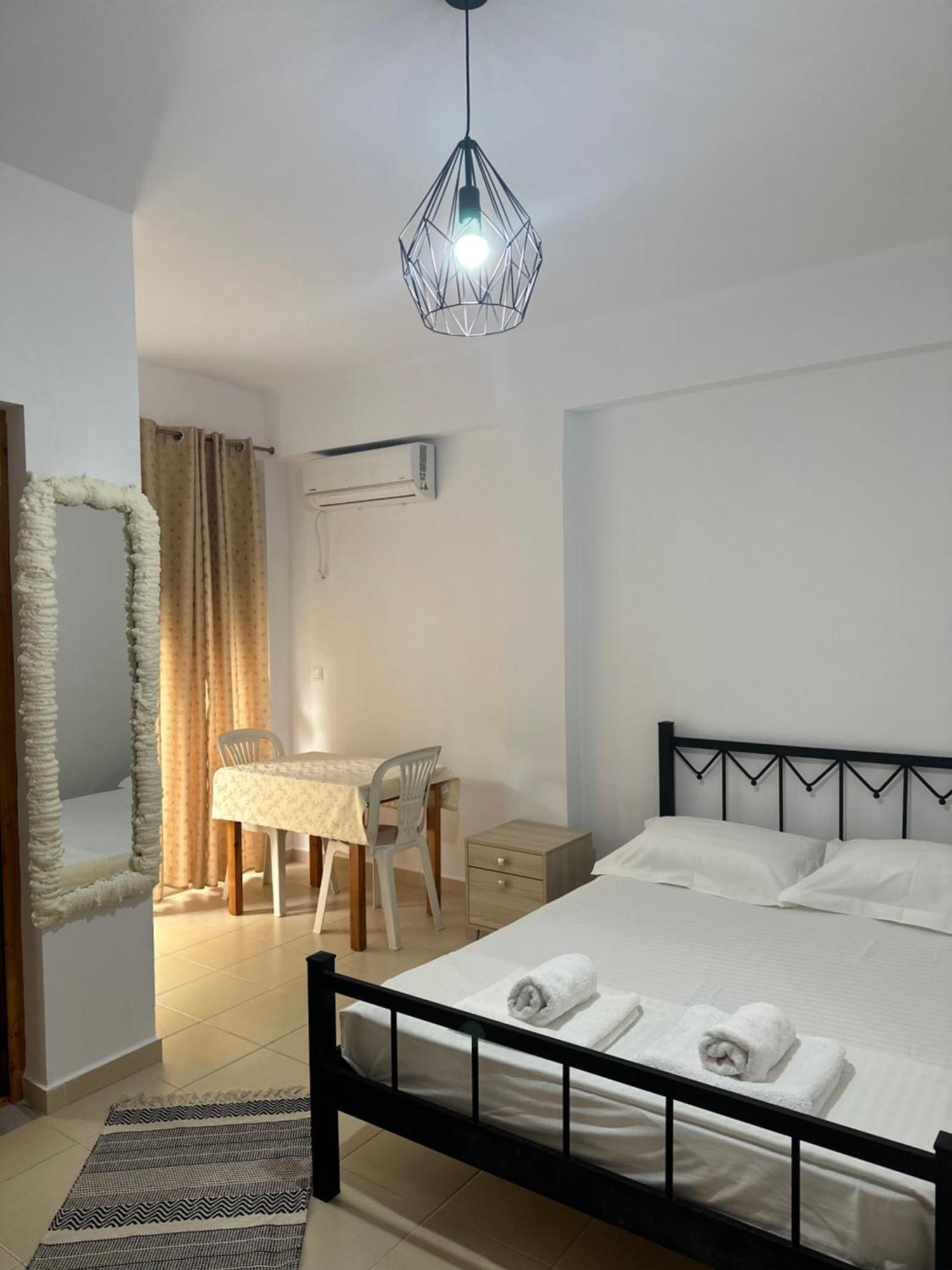 Vila Lemon Tree Саранде Екстериор снимка