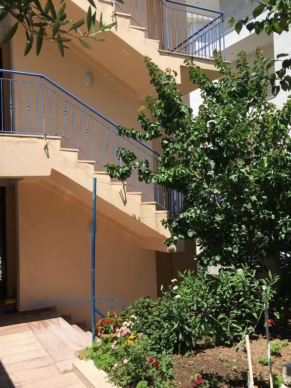 Vila Lemon Tree Саранде Екстериор снимка